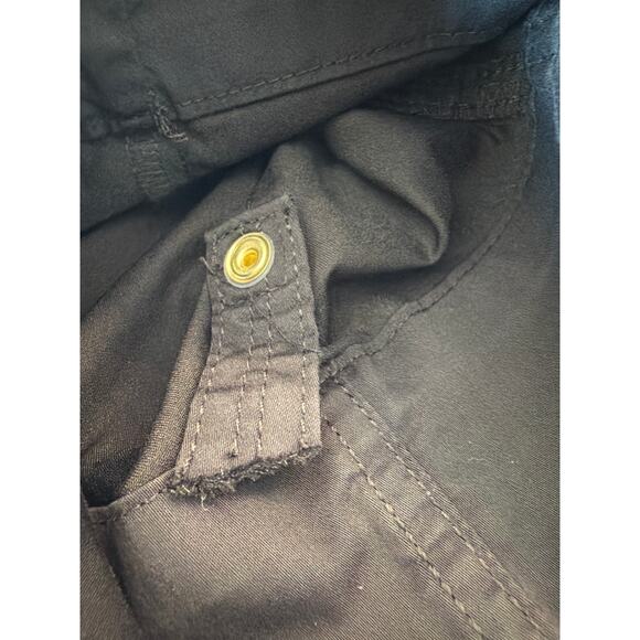 Chico's black crop cargo  pants Chico's 2.5  = 14 Large - Picture 5 of 8